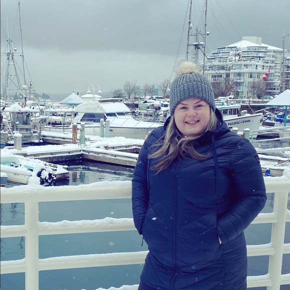 Meet your Posher, Carly - Picture 1 of 1